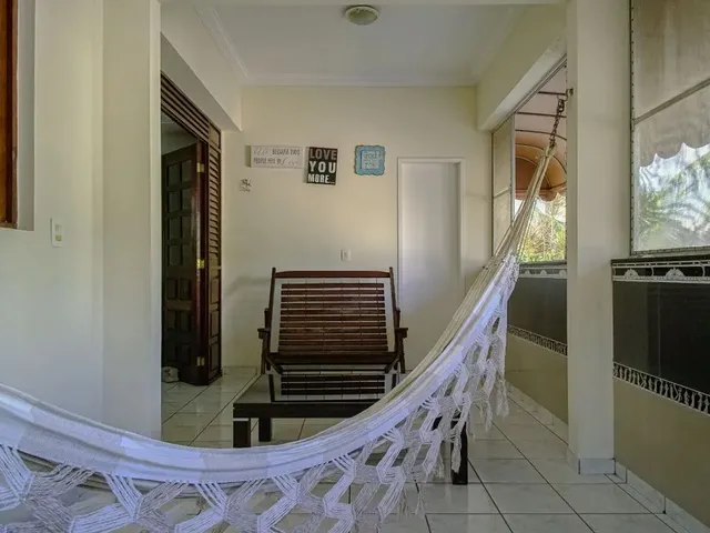 Imagem 4: Vende - Casa com 321M² em Condomínio Fechado, 5 Quartos/4Suítes, Prox Ao Shopping