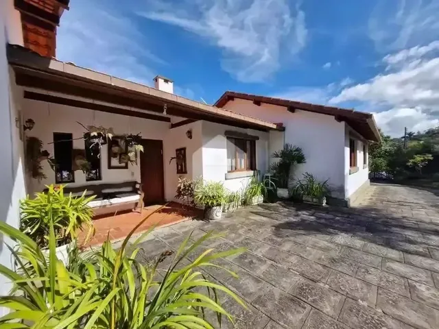 Imagem: Casa para Venda com 5 Quartos, 3015M²