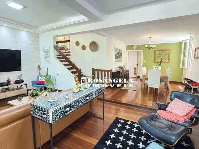 Imagem: Casa com 4 Dormitórios À Venda, 189 M²