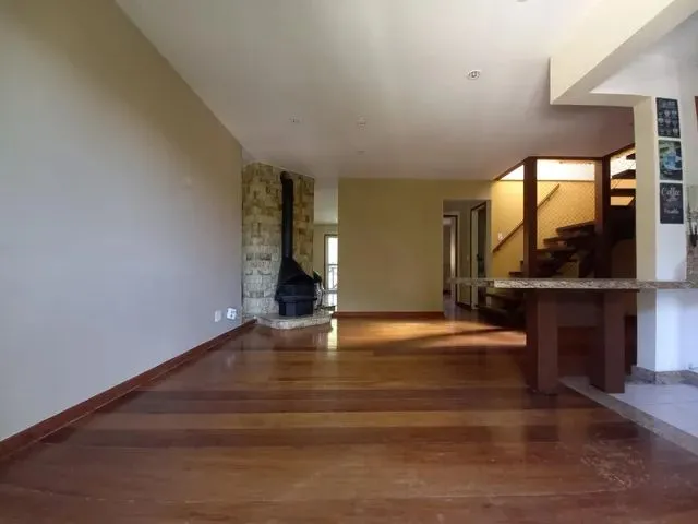 Imagem 9: Apartamento para Venda em Teresópolis, Bom Retiro, 3 Dormitórios, 2 Suítes, 3
