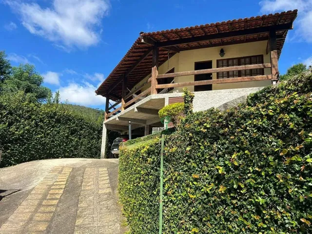 Imagem: Casa com 3 Dormitórios À Venda, 265 M²