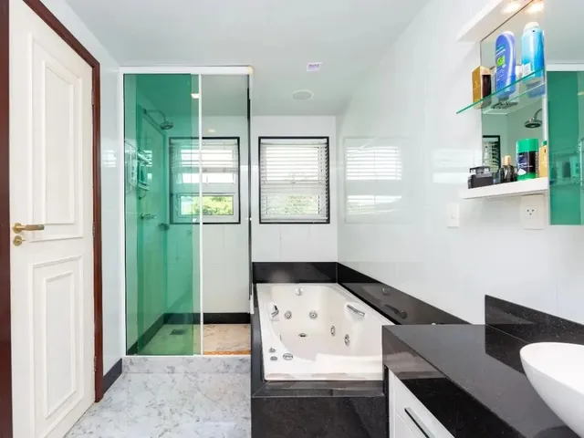 Imagem 15: Casa com 5 Quartos em Condomínio no Comary, Teresópolis