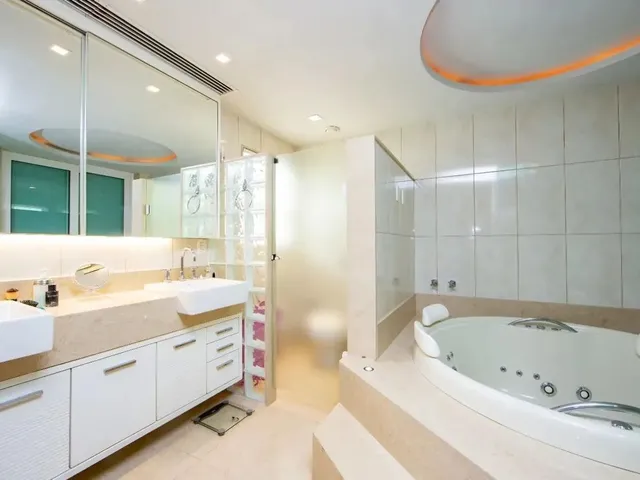 Imagem 7: Casa com 5 Quartos em Condomínio no Comary, Teresópolis