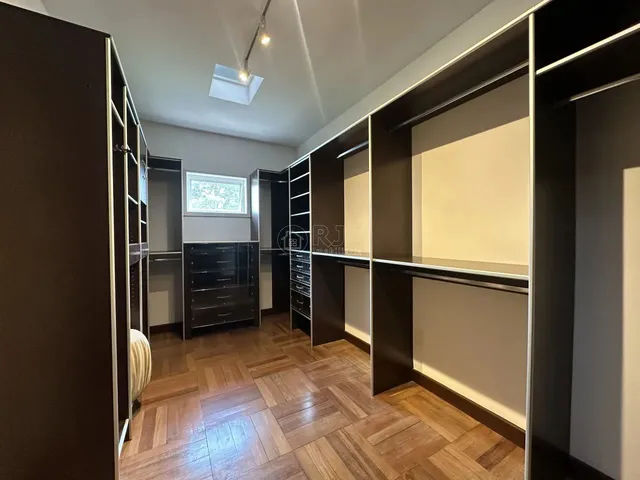 Imagem 3: Imóvel para Venda Tem 537 Metros Quadrados com 4 Quartos em Várzea - Teresópolis - Rj