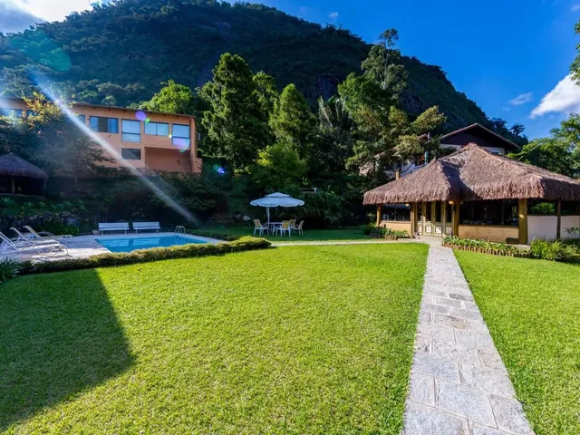 Imagem 10: Casa com 4 Quartos em Condomínio no Comary, Teresópolis