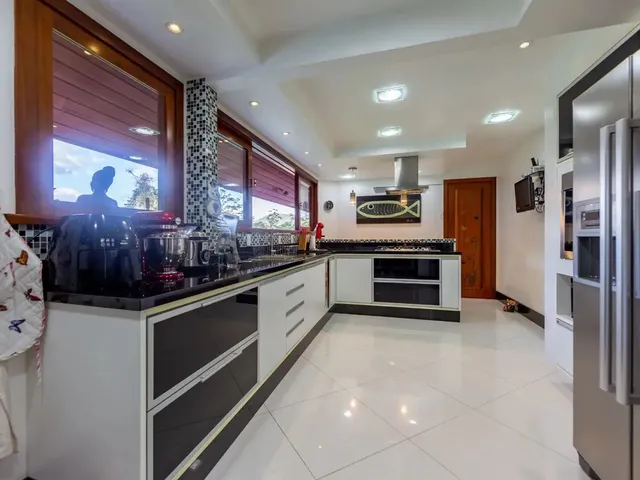 Imagem 5: Casa com 4 Quartos em Condomínio no Comary, Teresópolis