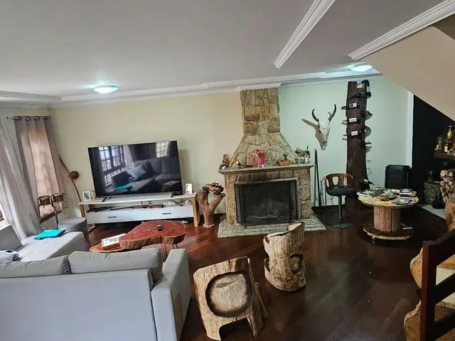Imagem 5: Casa Triplex Porteira Fechada