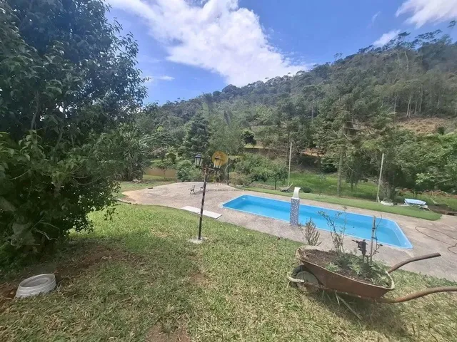 Imagem 5: Casa para Venda em Teresópolis, Albuquerque, 4 Dormitórios, 3 Suítes, 4 Banheiros, 2