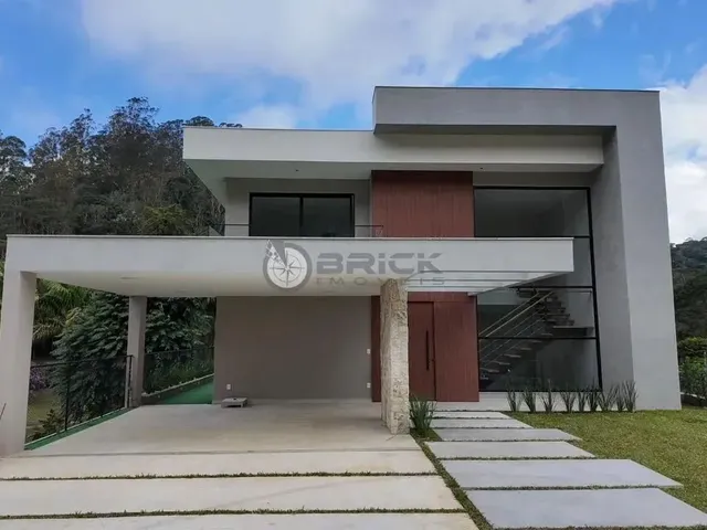 Imagem: Casa À Venda com 4 Quartos Sendo 2 Suítes