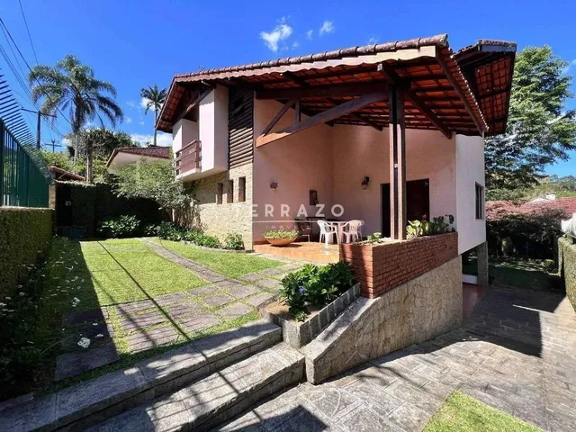 Imagem: Casa À Venda, 4 Quartos, 3 Suítes, 2 Vagas