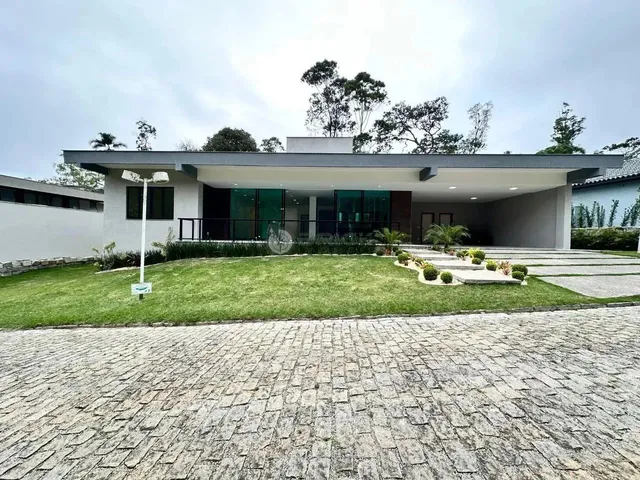 Imagem: Casa em Condomínio À Venda com 3 Suítes