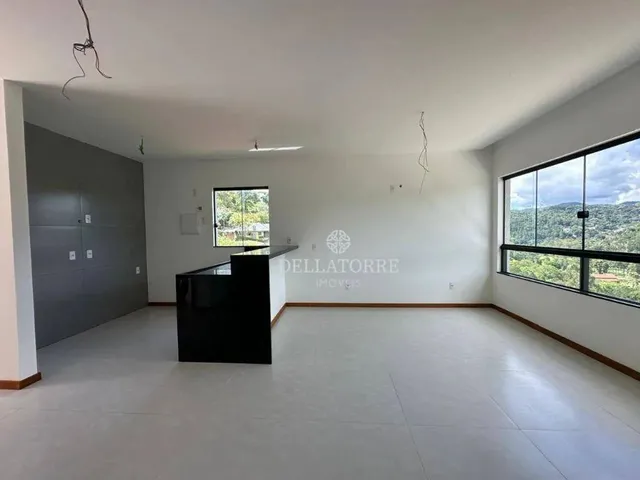 Imagem 6: Casa com 3 Dormitórios À Venda, 131 M² por R$ 850.000,00 - Golfe - Teresópolis/Rj