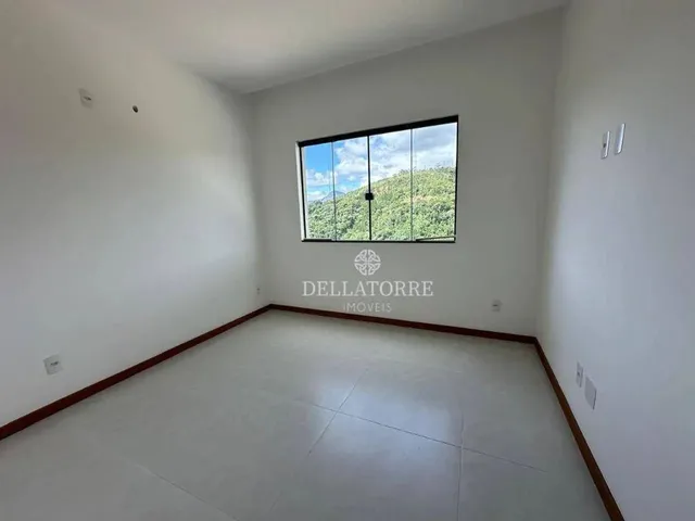 Imagem 10: Casa com 3 Dormitórios À Venda, 131 M² por R$ 850.000,00 - Golfe - Teresópolis/Rj