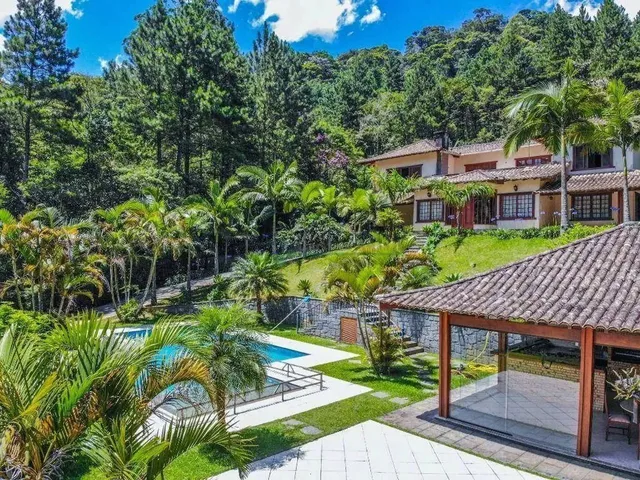 Imagem: Casa com 4 Dormitórios À Venda, 427 M²
