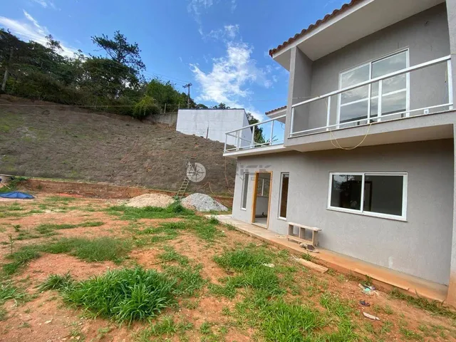 Imagem: Casa Novíssima em Condomínio À Venda