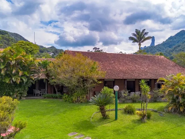 Imagem: Casa Linear com 5 Suítes no Bairro Comary