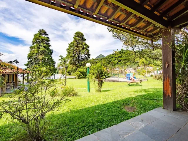 Imagem 13: Casa Linear com 5 Suítes no Bairro Comary, Teresópolis