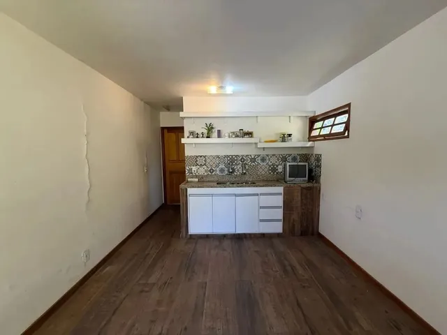 Imagem 2: Casa para Venda em Teresópolis, Araras, 5 Dormitórios, 2 Suítes, 4 Banheiros, 2 Vagas