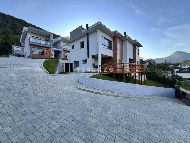 Imagem: Casa À Venda, 3 Quartos, 1 Suíte, 1 Vaga