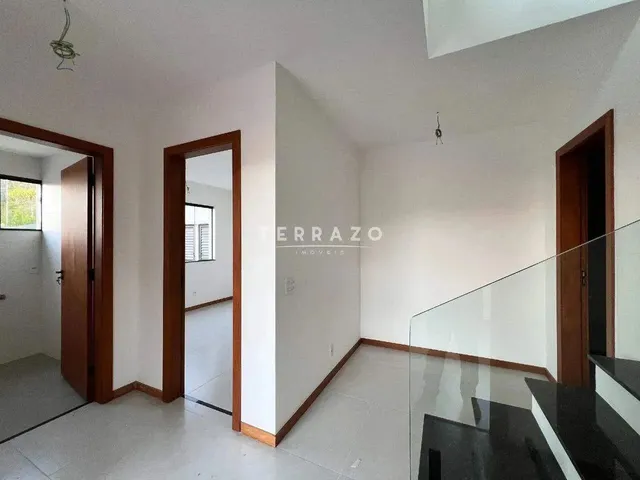 Imagem 2: Casa À Venda, 3 Quartos, 1 Suíte, 1 Vaga, Deck de 35 M², Golfe - Teresópolis/Rj