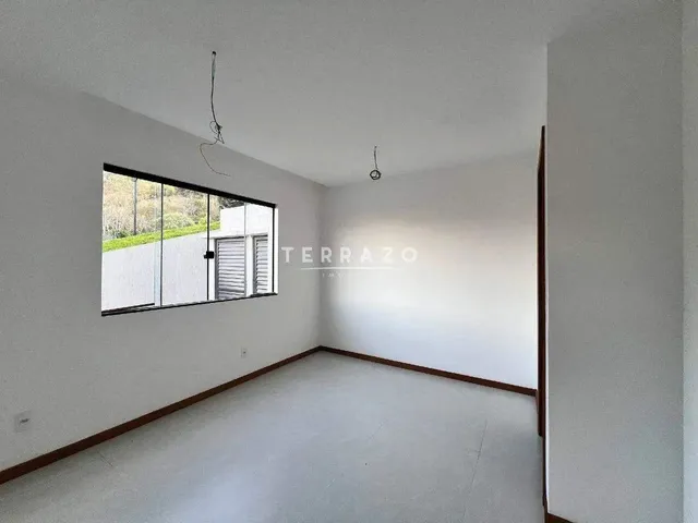 Imagem 14: Casa À Venda, 3 Quartos, 1 Suíte, 1 Vaga, Deck de 35 M², Golfe - Teresópolis/Rj