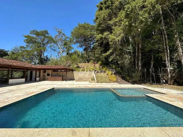 Imagem: Casa com 5 Dormitórios À Venda, 603 M²