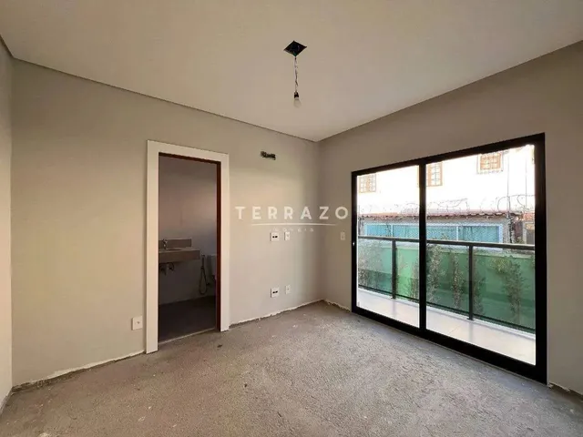 Imagem 2: Casa em Condomínio À Venda, 4 Quartos, 3 Suítes, 2 Vagas, Várzea - Teresópolis/Rj