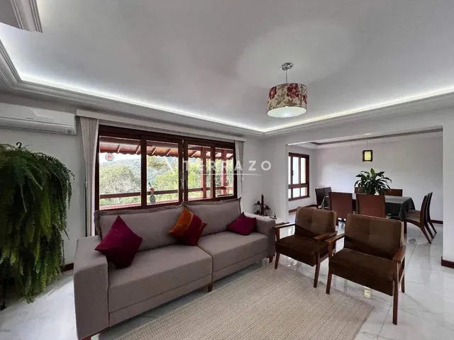 Imagem 2: Casa em Condomínio À Venda, 5 Quartos, 2 Suítes, 5 Vagas, Várzea - Teresópolis/Rj