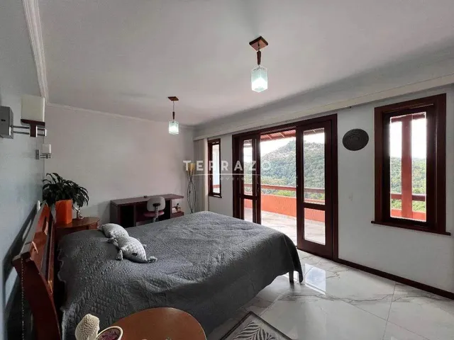 Imagem 10: Casa em Condomínio À Venda, 5 Quartos, 2 Suítes, 5 Vagas, Várzea - Teresópolis/Rj