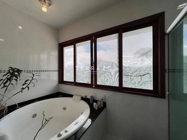 Imagem 13: Casa em Condomínio À Venda, 5 Quartos, 2 Suítes, 5 Vagas, Várzea - Teresópolis/Rj
