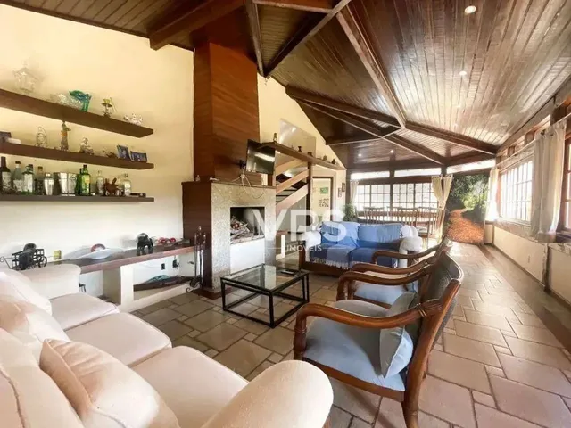 Imagem 5: Casa com 5 Dormitórios À Venda, 220 M² por R$ 990.000,00 - Golfe - Teresópolis/Rj