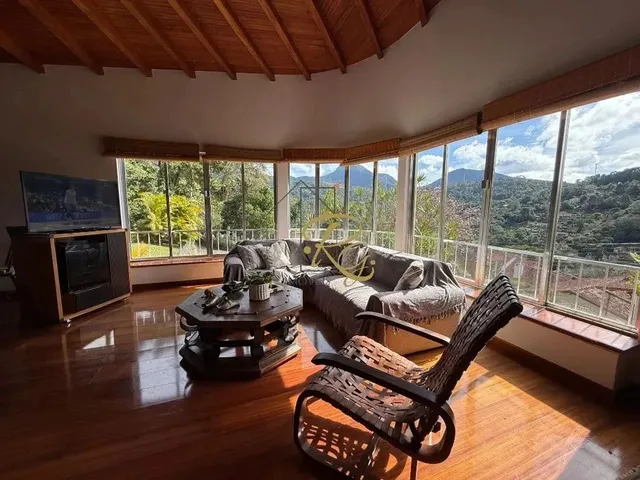 Imagem: Casa em Condomínio Residencial em Teresópolis