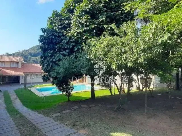 Imagem: Casa com 3 Quartos À Venda, 200 M² por