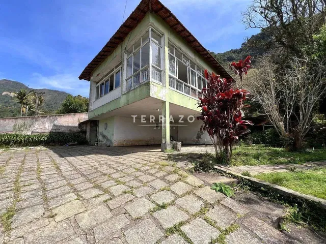 Imagem: Casa À Venda, 3 Quartos, 1 Suíte, 4 Vagas