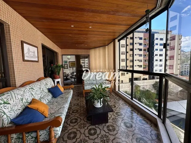 Imagem: O apartamento possui 4 Dormitórios, 3 Banheiros, 2 Vagas na