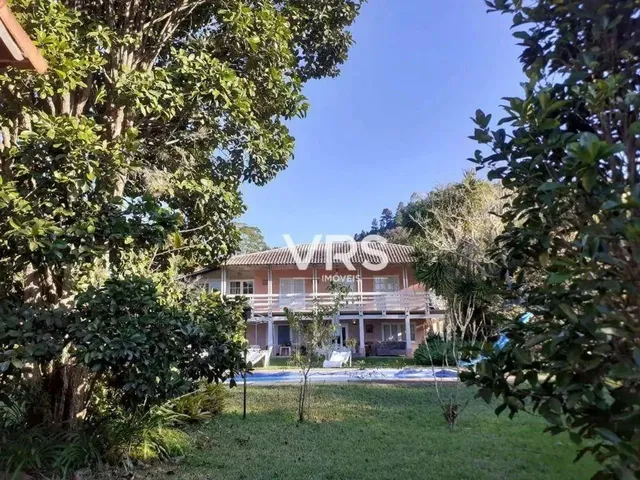 Imagem: Casa com 4 Dormitórios À Venda, 910 M²
