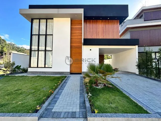 Imagem 1: Casa para Venda com 4 Quartos Sendo 1 Suíte, 165.79 M² na Posse - Teresópolis/Rj