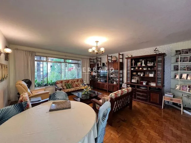 Imagem: Casa À Venda, 3 Quartos, 1 Suíte, 2 Vagas