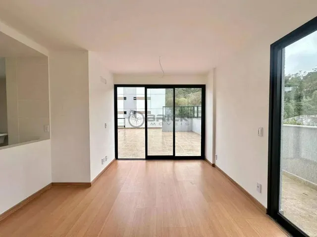 Imagem 5: Cobertura À Venda com 2 Quartos Sendo 1 Suíte, 150 M² na Várzea - Teresópolis/Rj