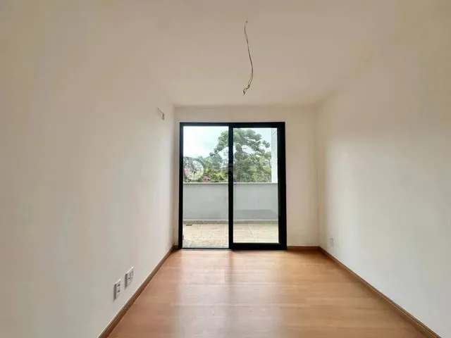 Imagem 4: Cobertura À Venda com 2 Quartos Sendo 1 Suíte, 150 M² na Várzea - Teresópolis/Rj