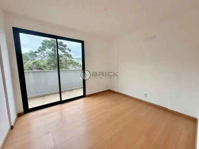 Imagem 3: Cobertura À Venda com 2 Quartos Sendo 1 Suíte, 150 M² na Várzea - Teresópolis/Rj