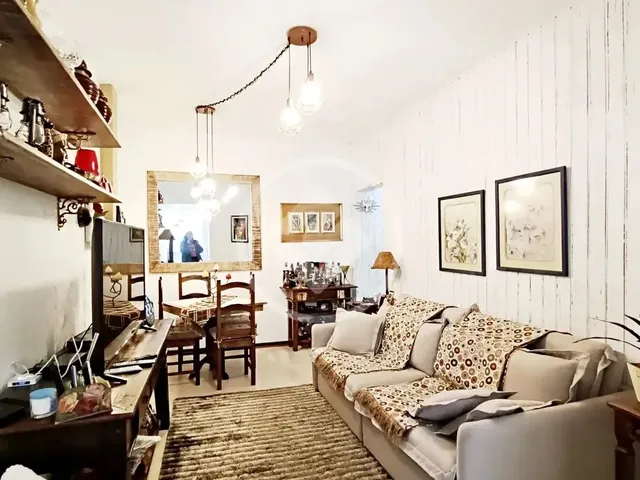Imagem: Apartamento com 2 Quartos, 1 Banheiro À