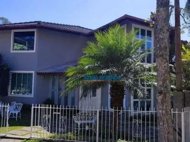 Imagem: Casa com 7 Dormitórios À Venda, 529 M²