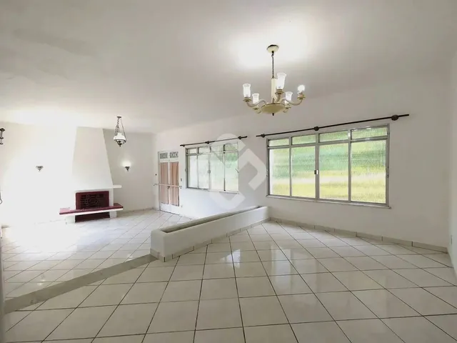 Imagem 6: Casa com 4 Quartos - Teresópolis/Rj