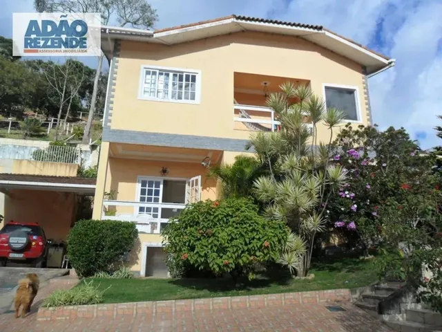 Imagem: Casa com 3 Dormitórios À Venda, 450 M²