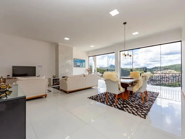 Imagem 12: Casa com 4 Suítes na Barra do Imbuí, Teresópolis