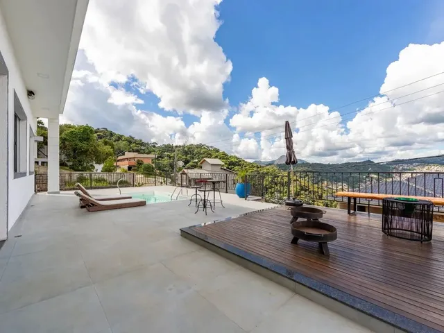 Imagem 6: Casa com 4 Suítes na Barra do Imbuí, Teresópolis
