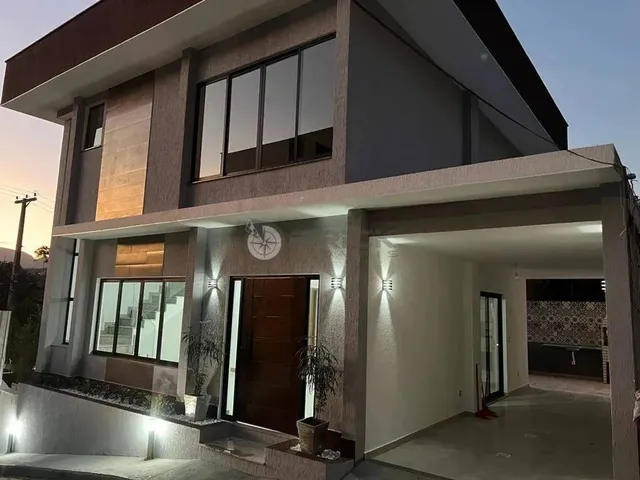 Imagem 1: Casa À Venda com 4 Quartos Sendo 3 Suítes, 150 M² na Várzea - Teresópolis/Rj