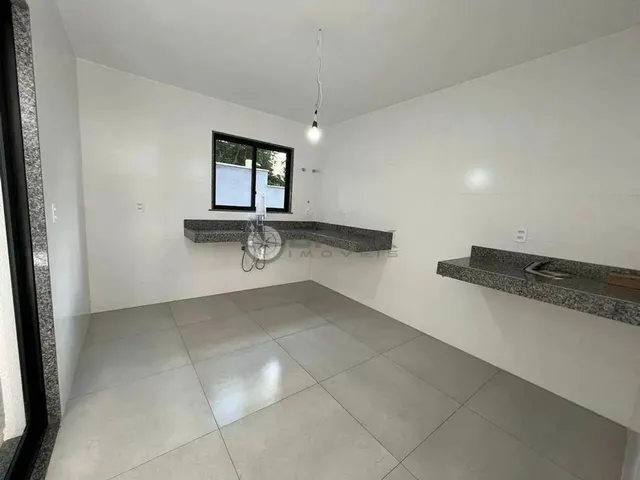 Imagem 9: Casa À Venda com 4 Quartos Sendo 3 Suítes, 150 M² na Várzea - Teresópolis/Rj