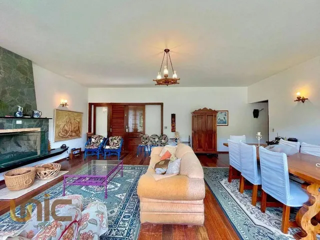 Imagem 3: Casa com 3 Dormitórios À Venda, 284 M² por R$ 950.000,00 - Albuquerque